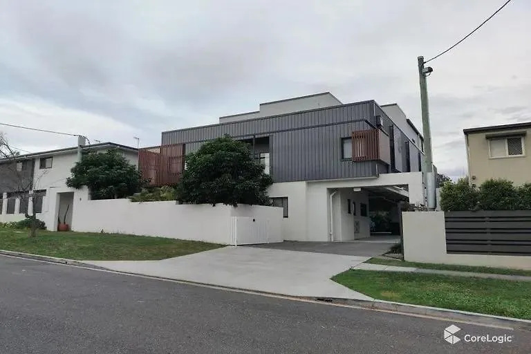 Clausen Street Stays Brisbane